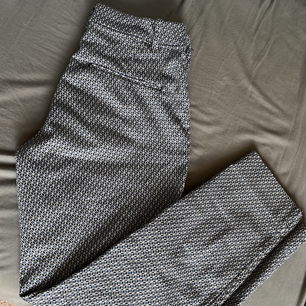 Fitted patterned slacks - Picture 2 of 3